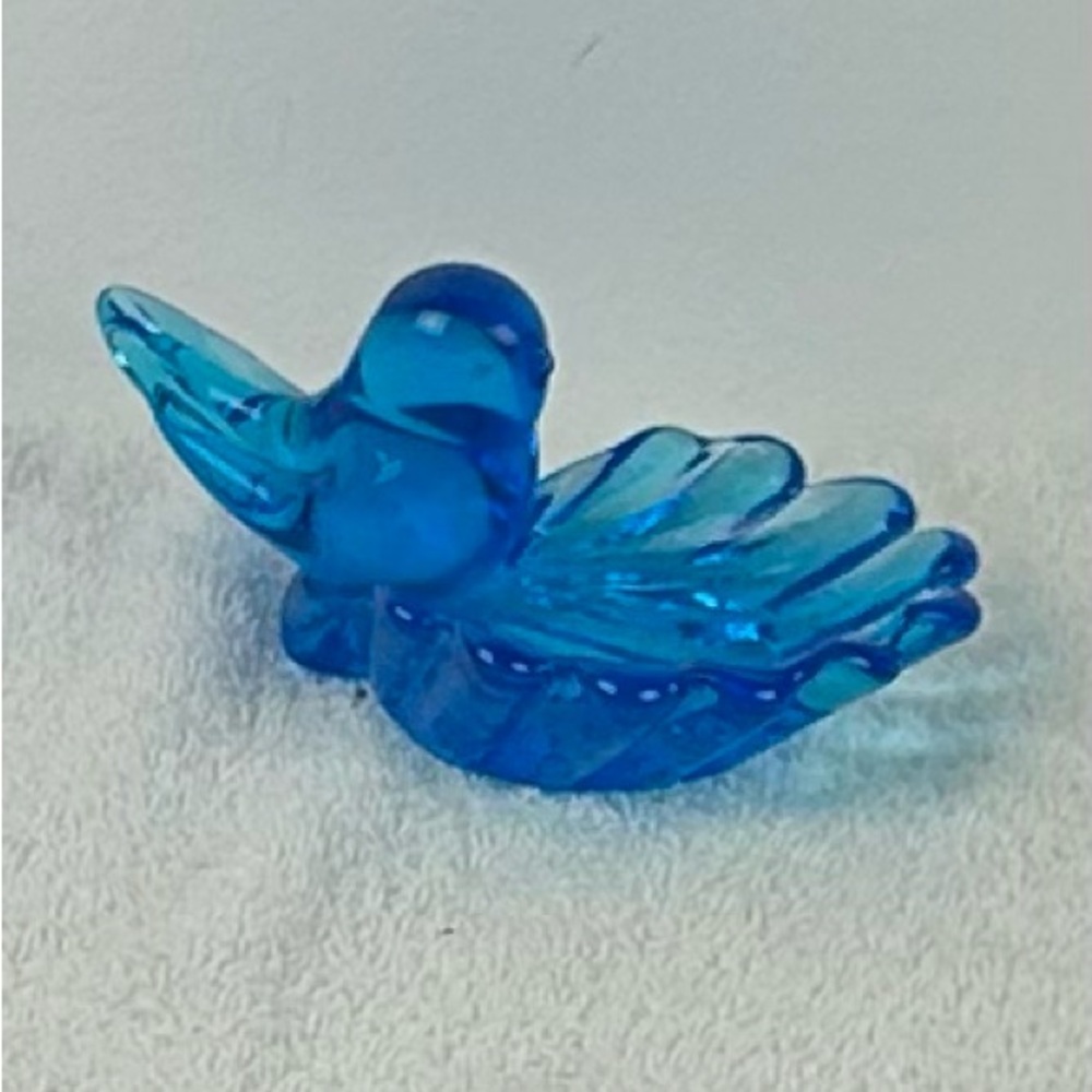 VTG '2000' Bluebird of Happiness Shelldish - Signed by Leo Ward and dated